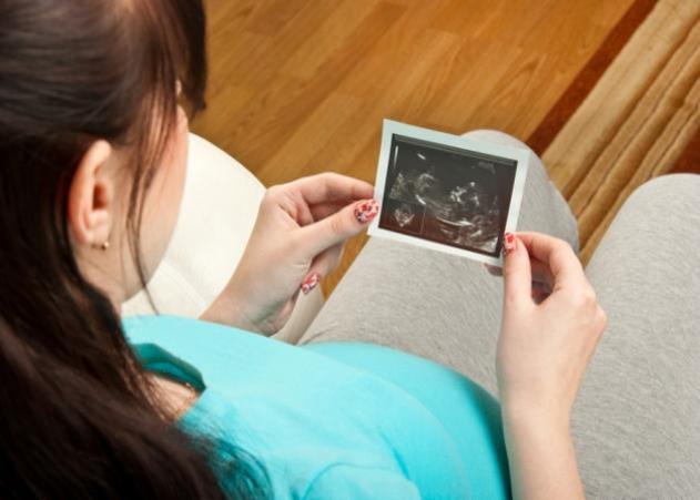 Η διάγνωση καρκίνου κατά την εγκυμοσύνη δεν οδηγεί απαραίτητα σε διακοπή της κύησης - Media
