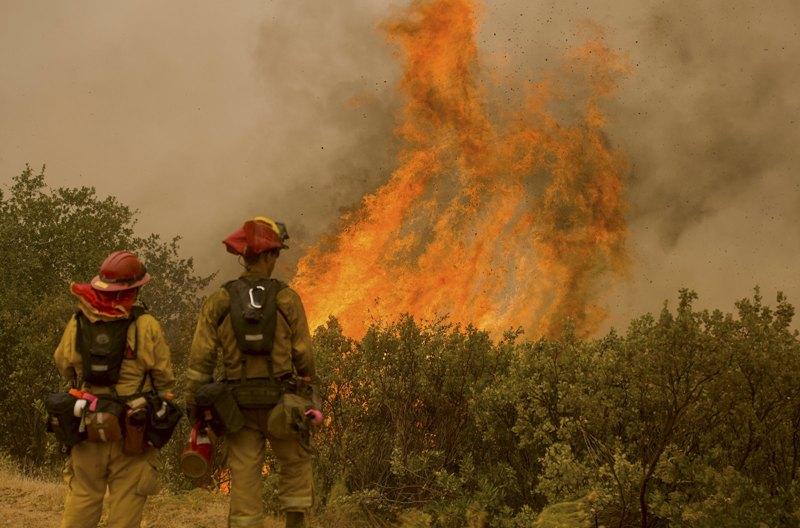 Γαλλία: Κατασβέσθηκε η φωτιά που είχε εκδηλωθεί σε χημικό εργοστάσιο - Media