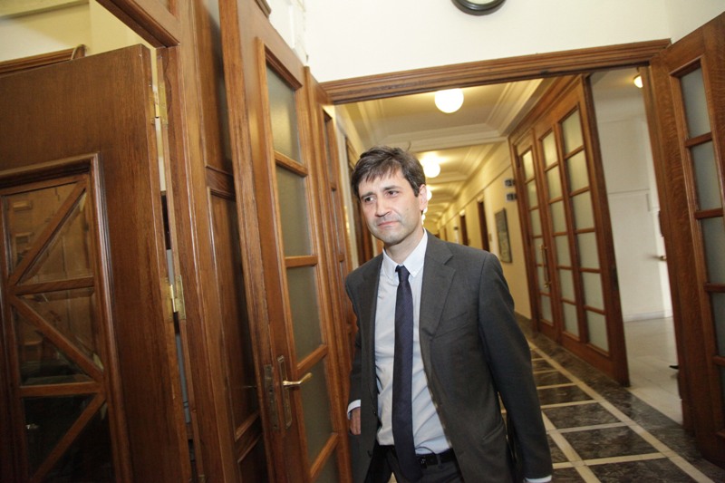 Πλαστός o λογαριασμός με το όνομα του Γ. Χουλιαράκη στο Twitter - Media