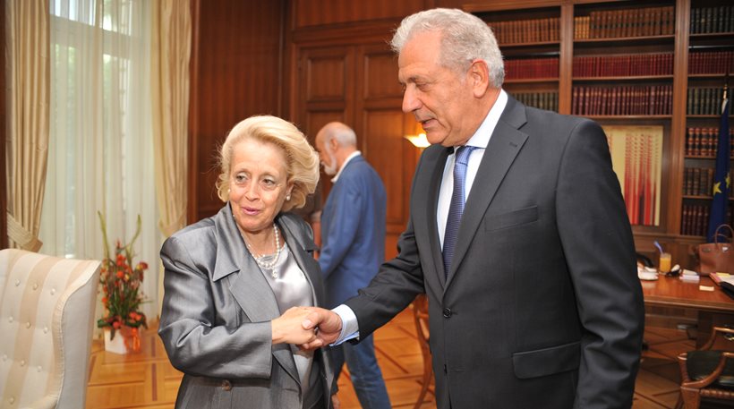 Συνάντηση Θάνου-Αβραμόπουλου για μεταναστευτικό: Θα πρέπει να βρεθεί οπωσδήποτε μια λύση στη Σύνοδο Κορυφής - Media