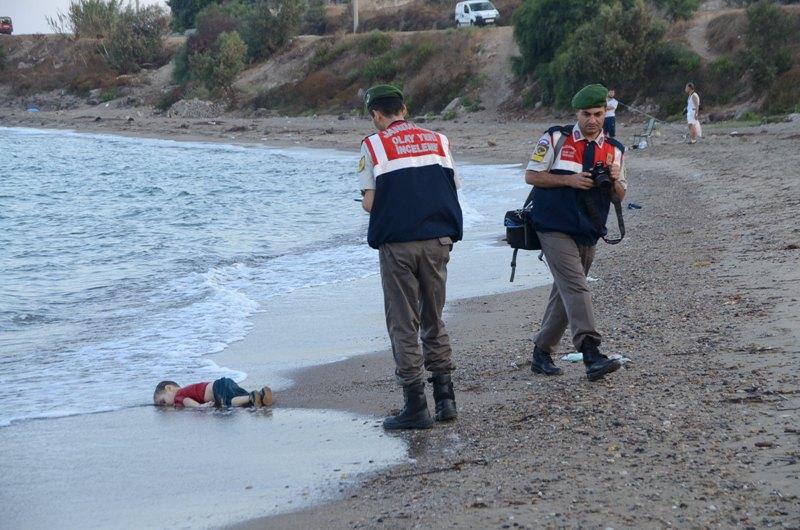 Το κύμα ξέβρασε παιδάκια στις ακτές της Τουρκίας (ΠΟΛΥ ΣΚΛΗΡΕΣ ΕΙΚΟΝΕΣ) - Media