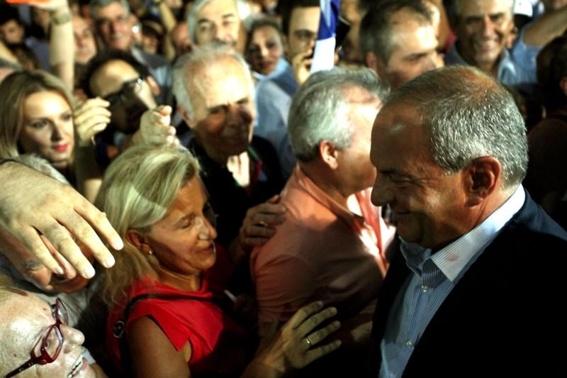 Τα capital control δεσμεύουν το «πολιτικό κεφάλαιο» του Κώστα Καραμανλή - Media