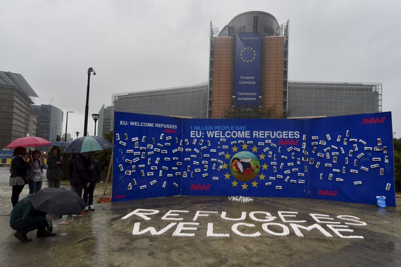 Η ΕΕ αναζητά λύση για την προσφυγική κρίση - Media