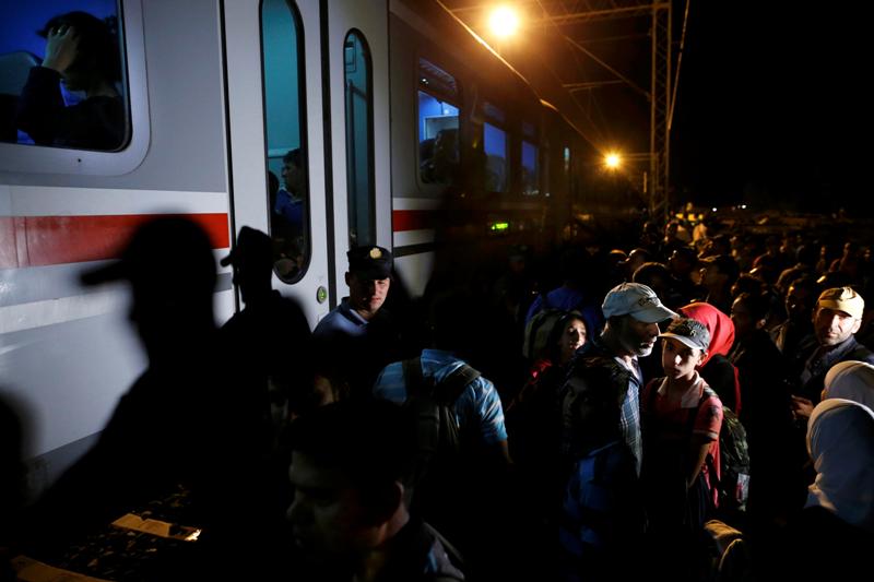 Η Σλοβενία στέλνει μετανάστες πίσω στην Κροατία- Η Ουγγαρία υψώνει νέο φράκτη - Media