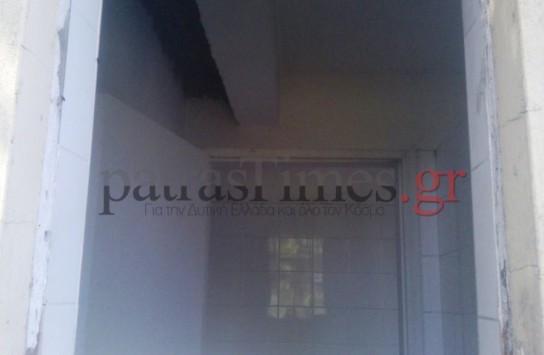 Δεν πάμε καλά: Έκλεψαν παράθυρο νοσοκομείου στην Πάτρα! - Media