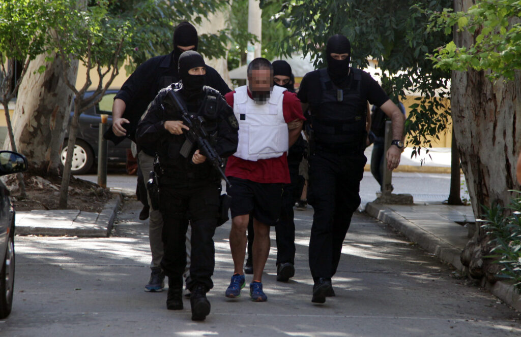 Γιάφκα με RPG των τρομοκρατών «ξέθαψε» η ΕΛΑΣ στο Μώλο Φθιώτιδας - Media