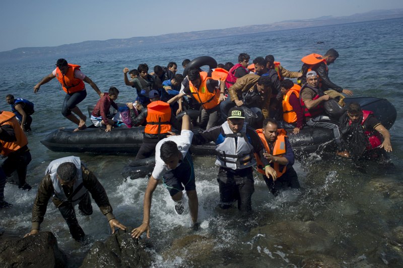 Αστυνομία και FRONTEX θα περάσουν από κόσκινο τους εθελοντές στη Λέσβο - Media