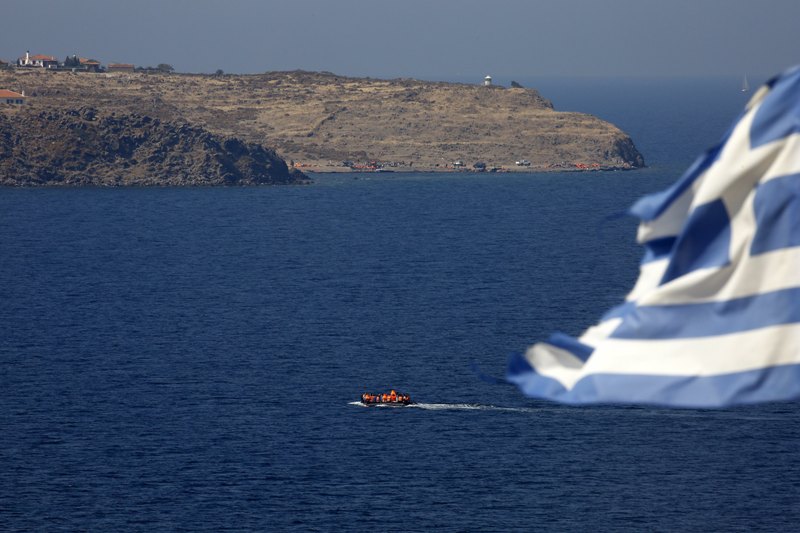 Περίπου 5.000 πρόσφυγες έφθασαν σήμερα στο λιμάνι του Πειραιά - Media