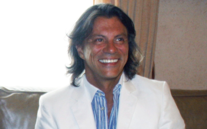 Ο Ψινάκης ζητά συγγνώμη από τον Πάνο Χαρίτο - Media