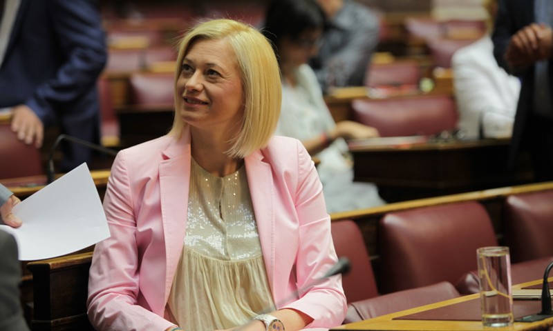Χακάρισμα στο λογαριασμό της στο Facebook καταγγέλλει η Ραχήλ - Media