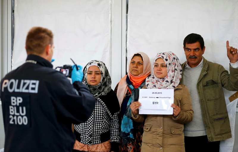 Έξι δισεκατομμύρια θα διαθέσει η γερμανική κυβέρνηση για την προσφυγική κρίση - Media