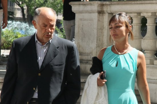 Πέντε μήνες φυλάκιση σε δήμαρχο της Μασσαλίας που αρνήθηκε να παντρέψει δυο γυναίκες (Photos) - Media
