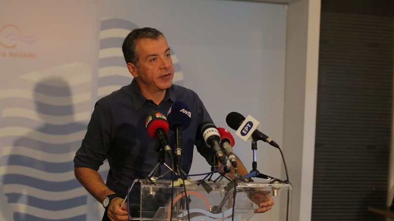 Θεοδωράκης: Παράλογο το μπόνους των 50 εδρών (Video) - Media