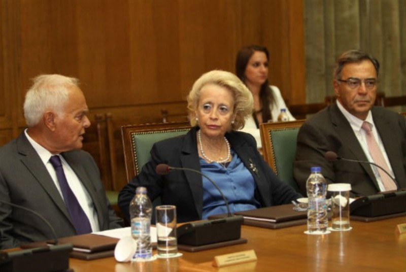 Κυβερνητικές δράσεις για την ανακούφιση των προσφύγων και των κατοίκων των νησιών (Video) - Media