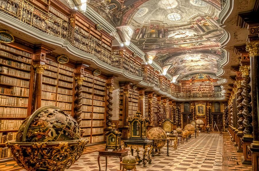 Δείτε την πιο όμορφη βιβλιοθήκη του κόσμου που έχει πάνω από 20.000 βιβλία! (Photos) - Media