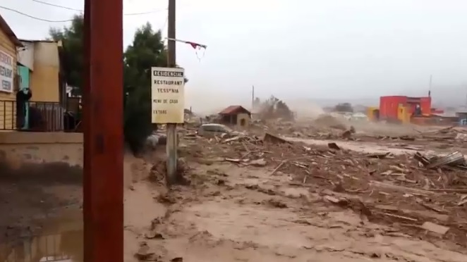 Δείτε το καταστροφικό τσουνάμι που προκάλεσε ο σεισμός 8,3 Ρίχτερ στη Χιλή (Video) - Media