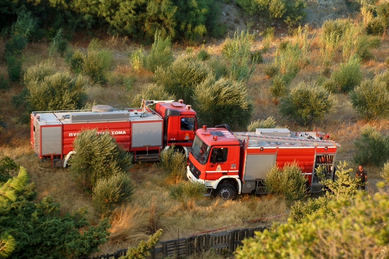 Σε ύφεση η φωτιά στο Παναρίτι Ξυλοκάστρου - Media