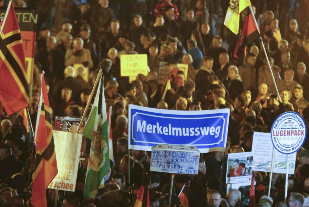 Η ξενοφοβία «τελειώνει» τη Μέρκελ – Σενάρια πρόωρης αποχώρησης - Media