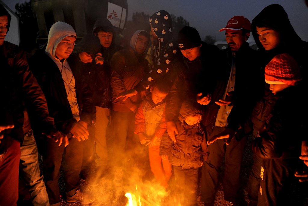 Μαξίμου: Επιβεβλημένη η δημιουργία χώρων προσωρινής υποδοχής των προσφύγων - Media