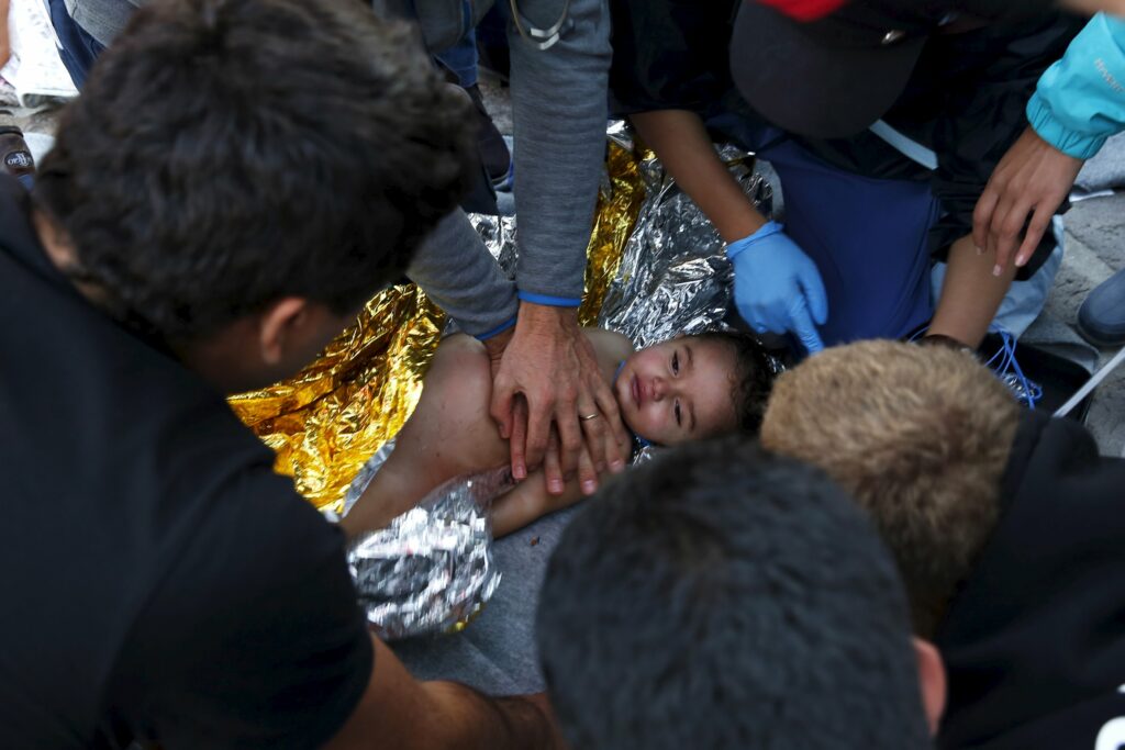 Ατελείωτη τραγωδία: Δέκα νεκροί πρόσφυγες και δεκάδες αγνοούμενοι από τα ναυάγια στο Ανατολικό Αιγαίο - Media