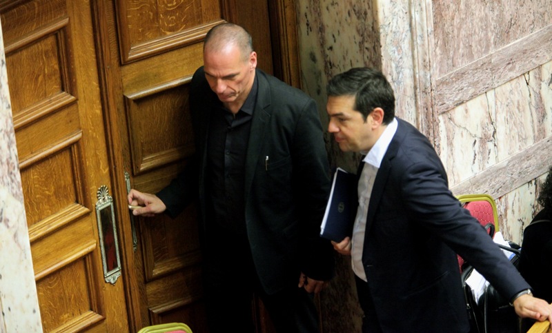 Βαρουφάκης: Ο Τσίπρας ήταν σε κατάθλιψη το βράδυ του δημοψηφίσματος - Media