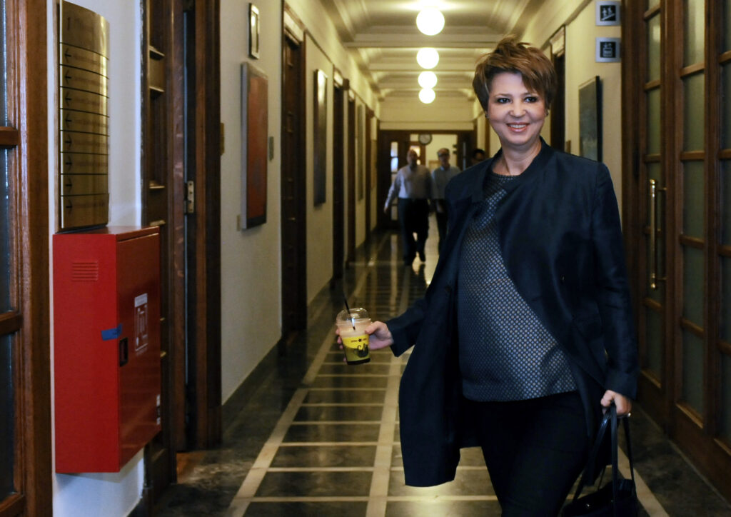 Γεροβασίλη: Δεν θα έρθει σε ένα άρθρο το πολυνομοσχέδιο - Media