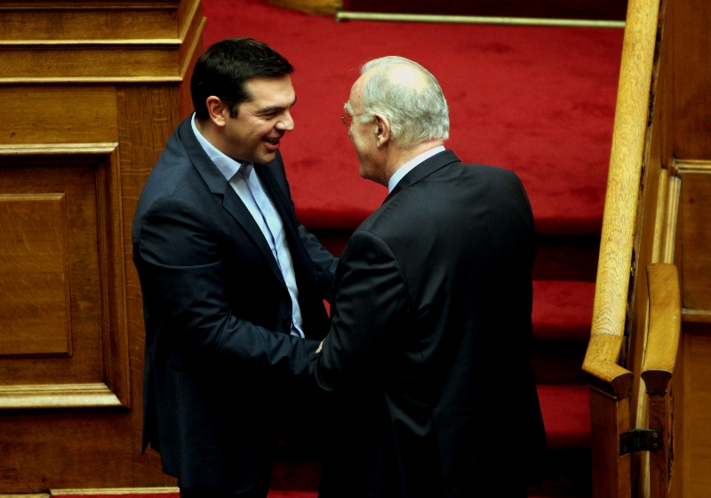 Τσίπρας σε Λεβέντη: Συγκινήθηκα όταν έμαθα πως συνεργαζόσουν με τον πατέρα μου - Media