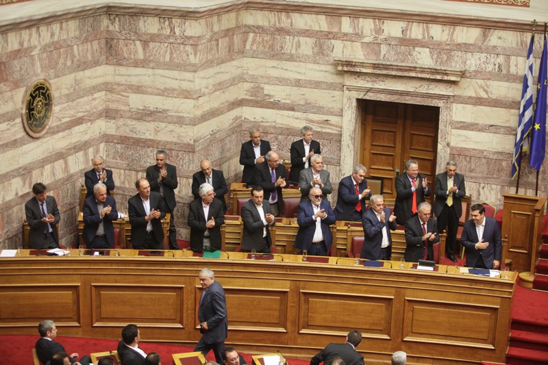 Πρόβλημα με τα «πόθεν έσχες» βουλευτών και υπουργών - Media