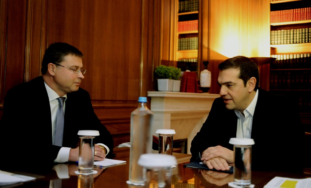 Πιστή εφαρμογή του προγράμματος ζήτησε από τον Τσίπρα ο Ντομπρόβσκις - Media