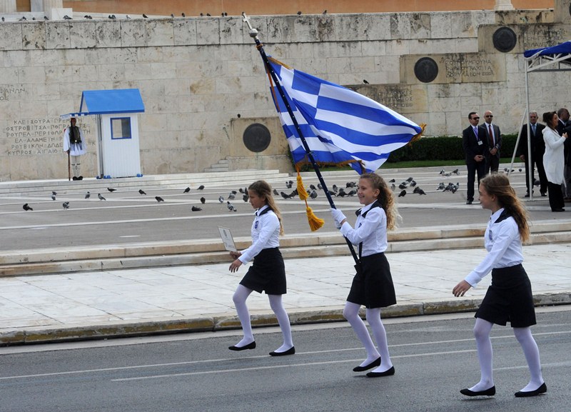Χωρίς απρόοπτα ολοκληρώθηκαν οι παρελάσεις σε Αθήνα και Θεσσαλονίκη - Media