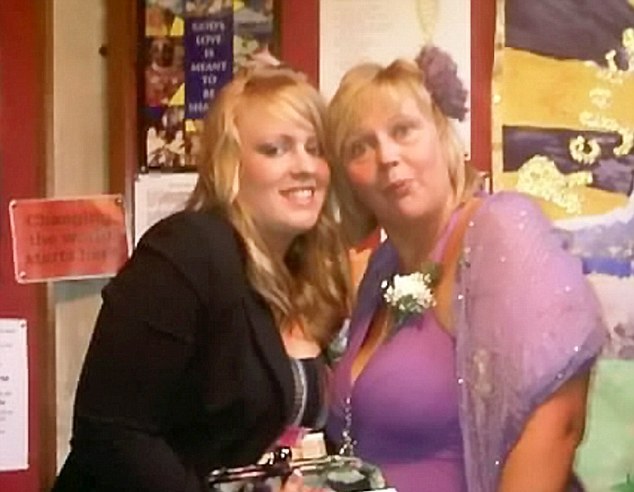 Τις πρόσβαλαν και ξεκίνησαν δίαιτα - Δείτε πως μητέρα και κόρη «έχασαν» 108 κιλά - Media