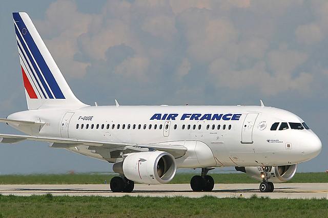 Χάος στην Air France - Οι εργαζόμενοι απέρριψαν τις προτάσεις της εταιρείας, παραιτήθηκε ο πρόεδρος - Media