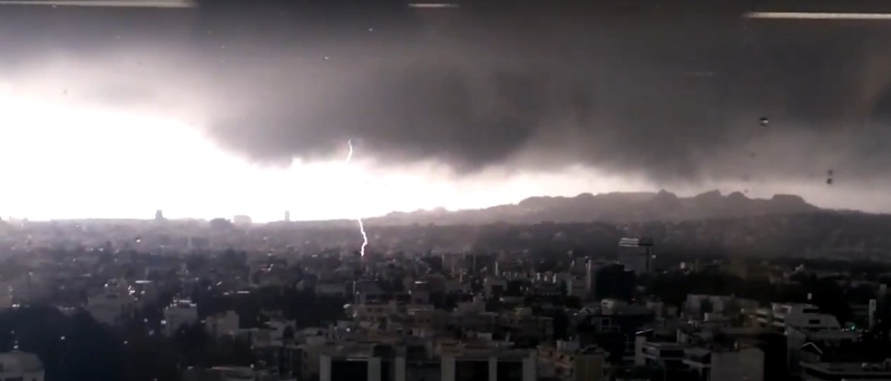 Εικόνες βιβλικής καταστροφής: Κατέρρευσε πολυκατοικία στο Καματερό, ανεμοστρόβιλος στα Τουρκοβούνια (Photos/Videos) - Media