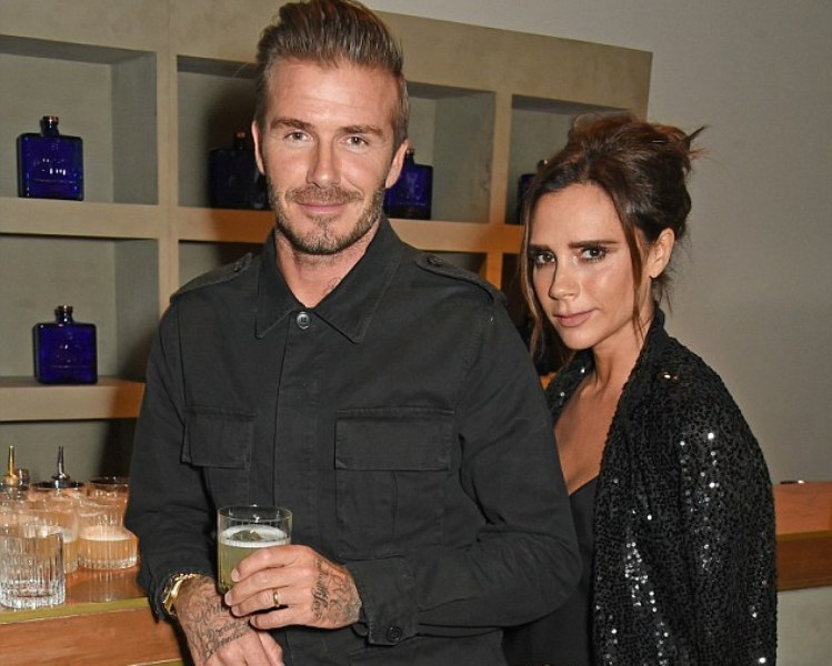 Κοντά στα παιδιά της Ινδονησίας ο Ντέιβιντ Μπέκαμ: Πολεμά το μπούλινγκ και τη βία στα σχολεία (Photos) - Media