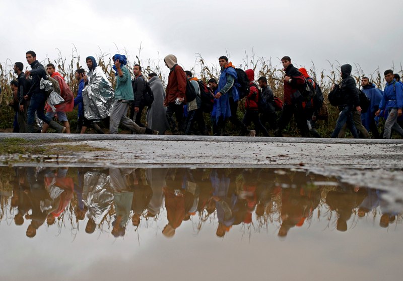 Οι Κροάτες άνοιξαν τα σύνορα σε χιλιάδες μετανάστες - Media