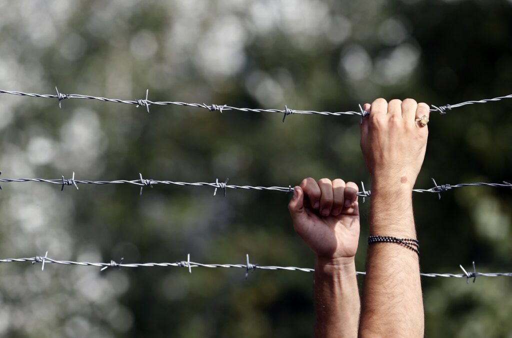 Φράχτη για τους πρόσφυγες υψώνει η Αυστρία στα σύνορα με Σλοβενία - Media