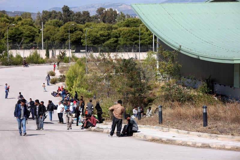 Βίντεο-σοκ: Αυτοκίνητο χτυπά μητέρα και κόρη στο Ρέθυμνο - Media