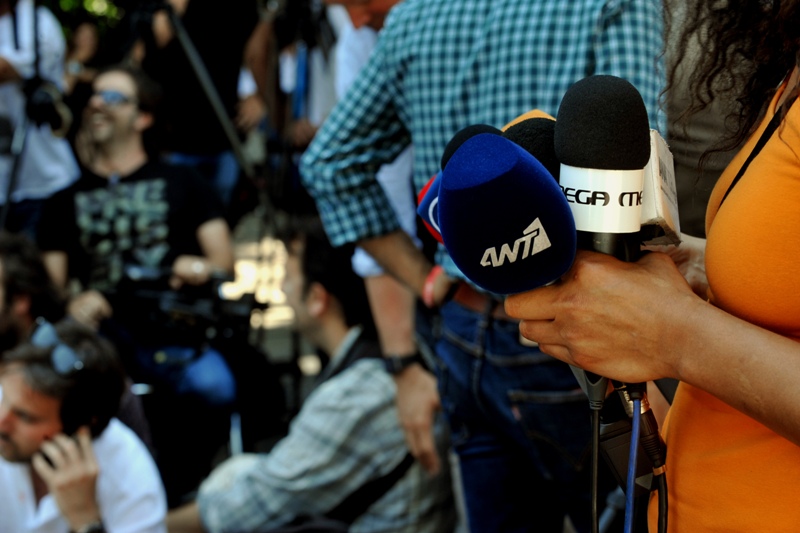 Εκατοντάδες εκατ. ευρώ στα ταμεία των 4 καναλιών από διαφήμιση - Media