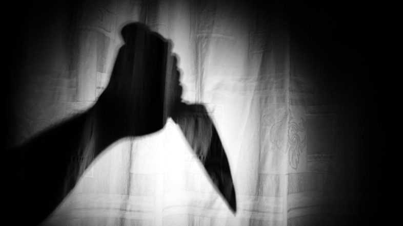 Φρίκη: Έσφαξε τον πατέρα του την ώρα που έκανε ζωντανή μετάδοση μέσω internet - Media