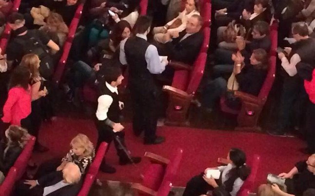 Τον αποθεώνουν ακόμη και όταν πηγαίνει σινεμά - Media