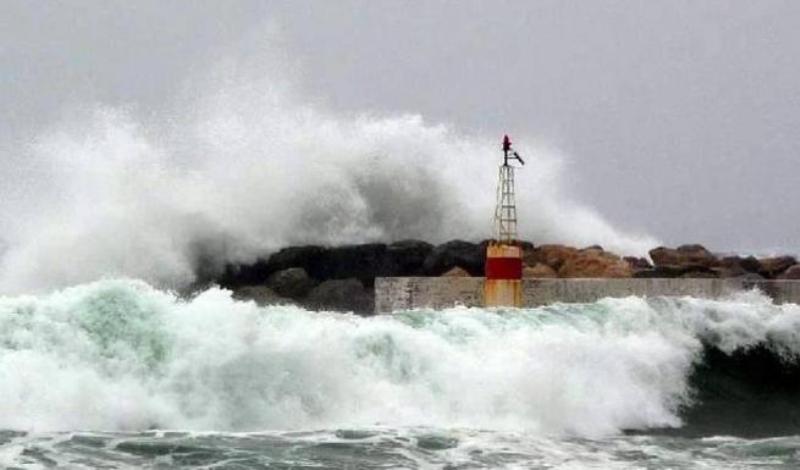 Σαββατοκύριακο με συννεφιά, βροχές και κρύο - Διαβάστε ποιες πορθμειακές γραμμές είναι κλειστές  - Media