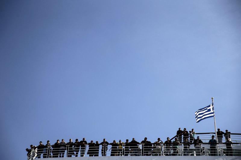 To Bερολίνο «κόβει» από τις οικονομικές του απαιτήσεις, αν η Ελλάδα δεχθεί περισσότερους πρόσφυγες! - Media