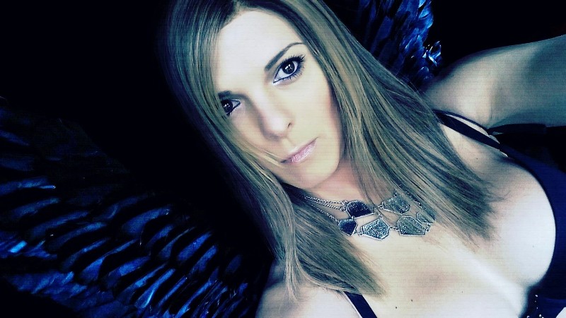 Η πανέμορφη Σόνια που ήταν πεζοναύτης και λεγόταν Μάθιου (Photos)  - Media