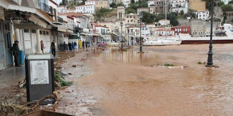 Σε κατάσταση έκτακτης ανάγκης η Ύδρα-Καταγραφή και αντιμετώπιση των ζημιών στην Αττική - Media