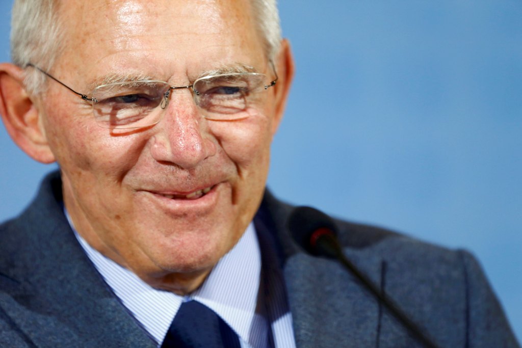 Ο Σόιμπλε «περιμένει» να του στήσει η Ελλάδα…ανδριάντα - Media