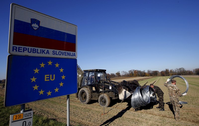 H Λιουμπλιάνα ανακοινώνει ότι κλείνει τα σύνορα με την Ιταλία - Media