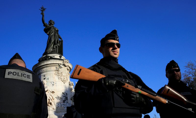 Δύο Γάλλοι μεταξύ των δραστών των επιθέσεων στο Παρίσι - Media