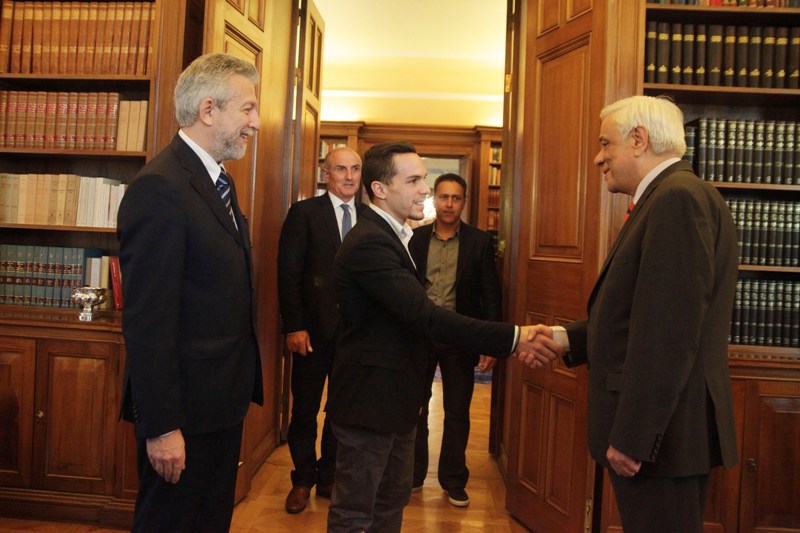 Στον Πρόεδρο της Δημοκρατίας ο παγκόσμιος πρωταθλητής Λευτέρης Πετρούνιας - Media