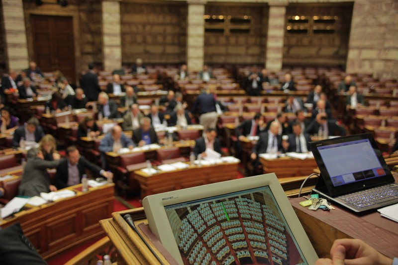 Στην ολομέλεια το νομοσχέδιο με τα προαπαιτούμενα - Ψηφίζεται το βράδυ - Media