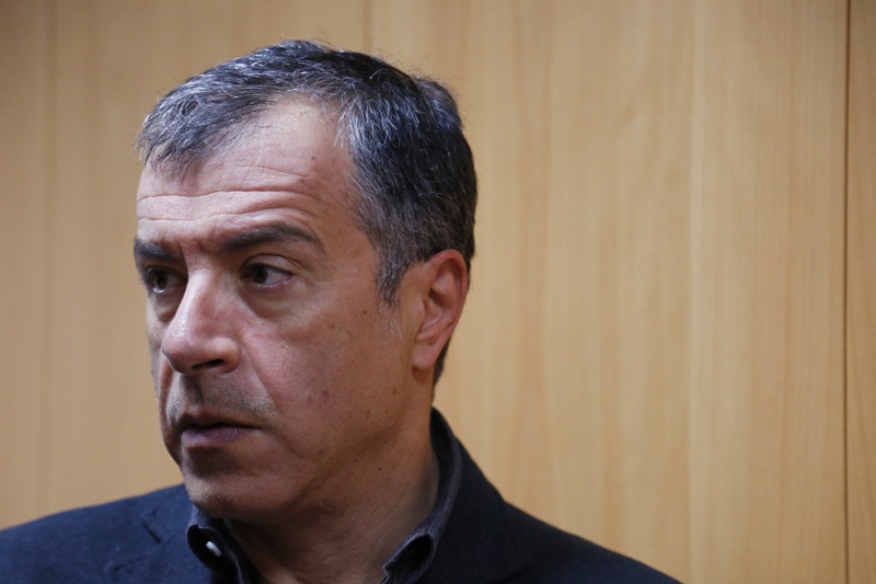Θεοδωράκης: "Δεν μας ενδιαφέρει η συμμετοχή σε κυβέρνηση ΣΥΡΙΖΑΝΕΛ" - Media
